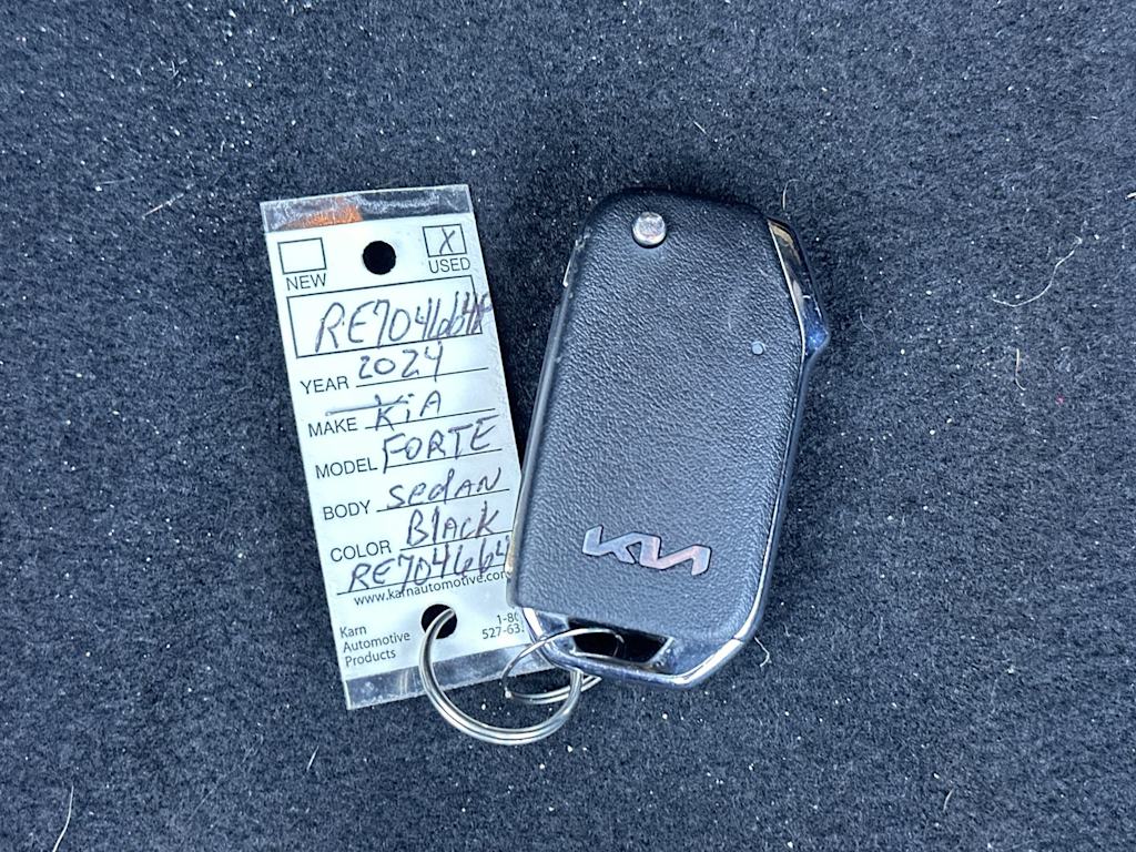 Thumbnail: 2024 Kia Forte - 18