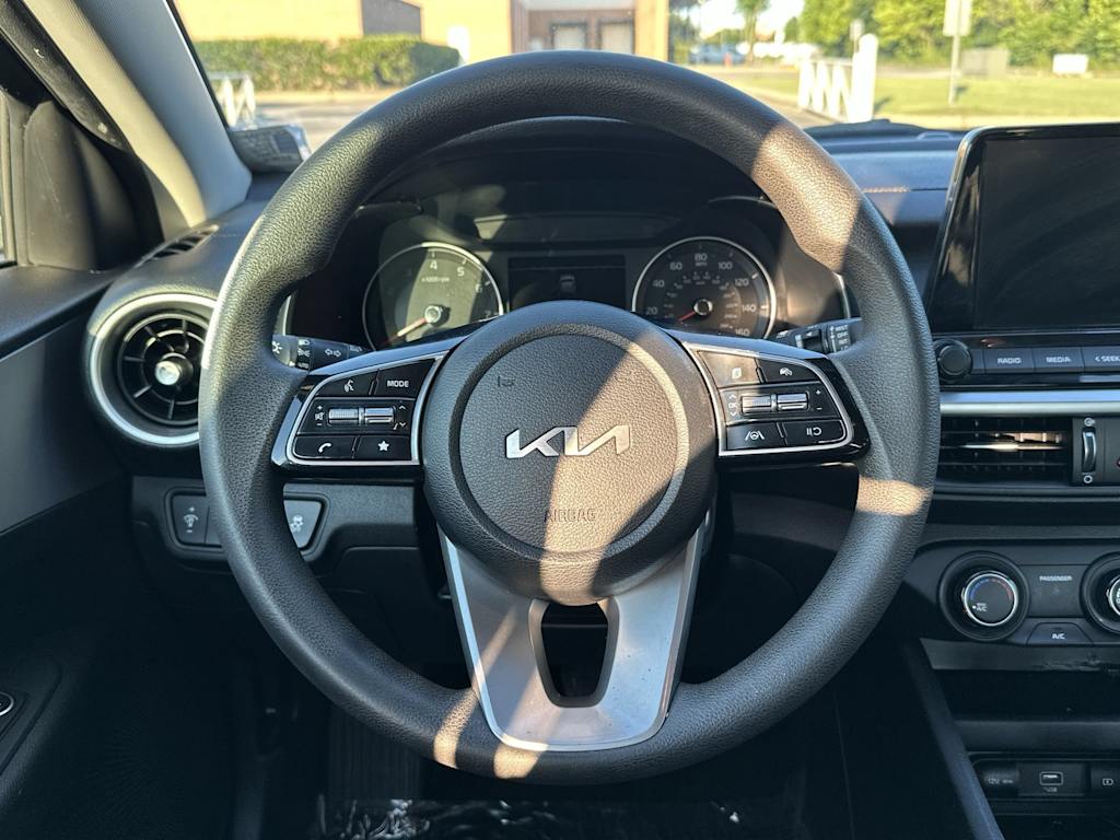 Thumbnail: 2024 Kia Forte - 10