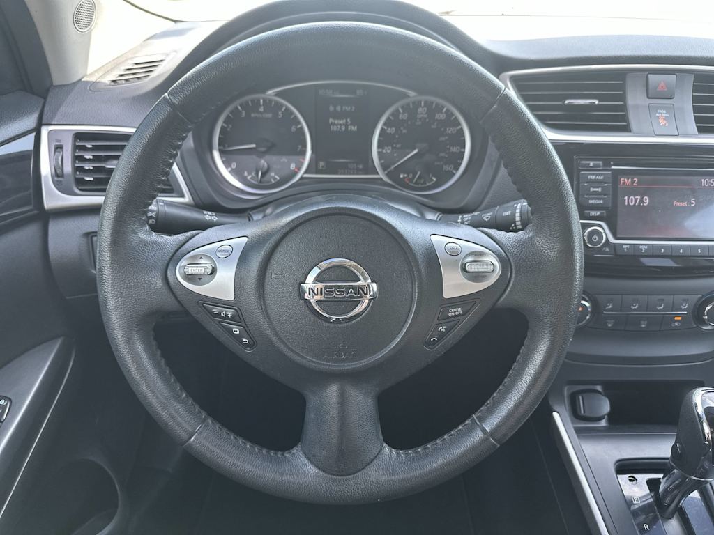 Thumbnail: 2017 Nissan Sentra - 10