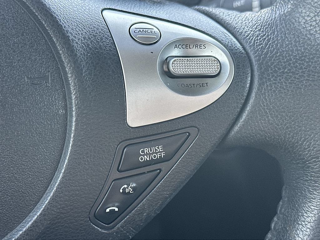 Thumbnail: 2017 Nissan Sentra - 32