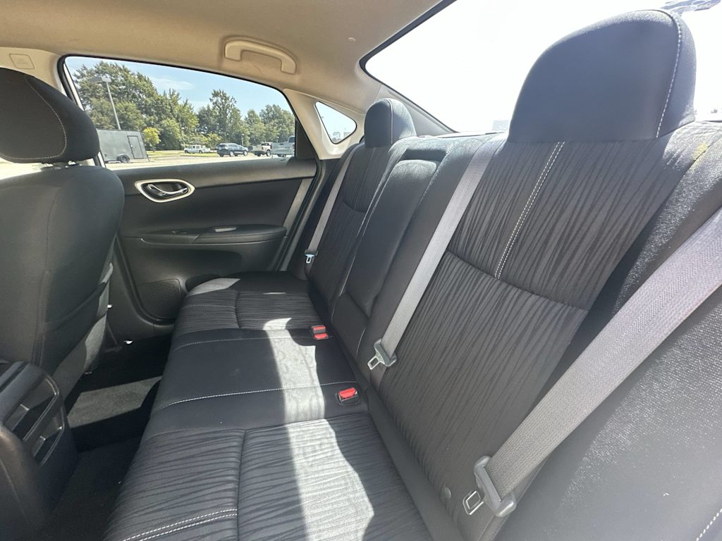 Thumbnail: 2017 Nissan Sentra - 28