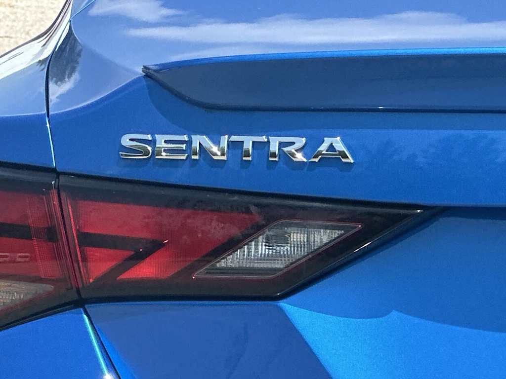 Thumbnail: 2021 Nissan Sentra - 25