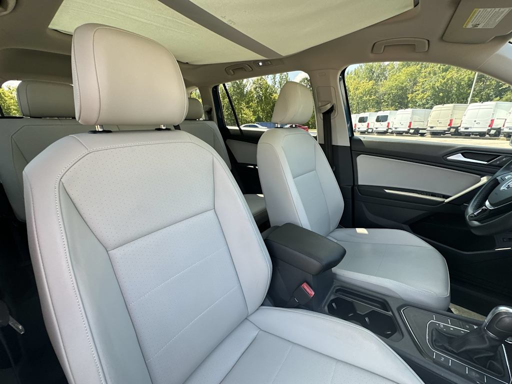 Thumbnail: 2019 Volkswagen Tiguan - 12