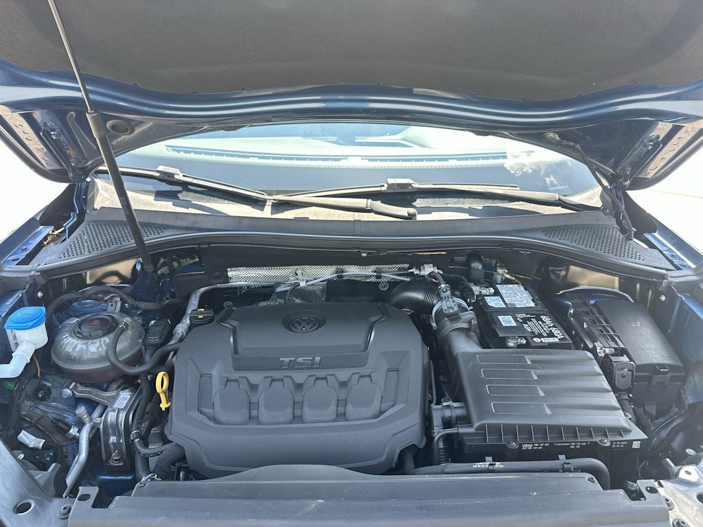 Thumbnail: 2019 Volkswagen Tiguan - 9