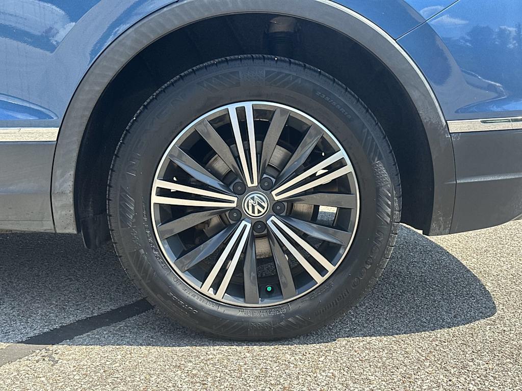 Thumbnail: 2019 Volkswagen Tiguan - 8