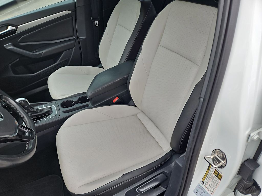 Thumbnail: 2020 Volkswagen Jetta - 11