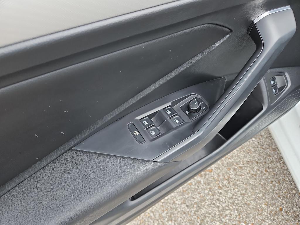 Thumbnail: 2020 Volkswagen Jetta - 30