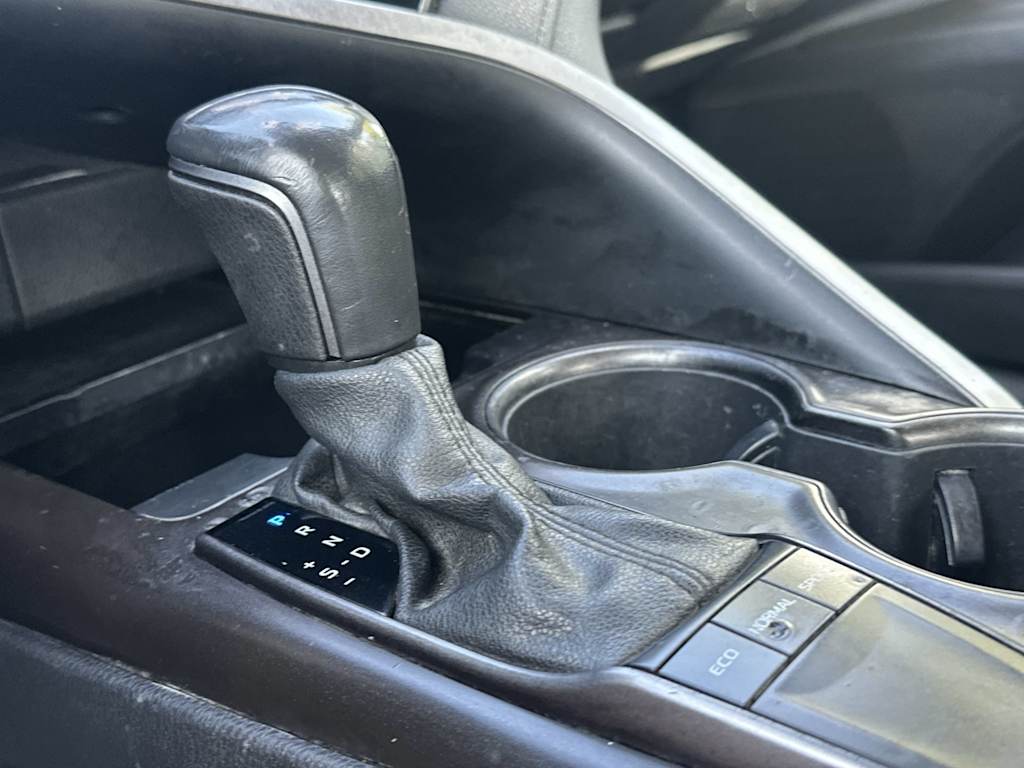 Thumbnail: 2022 Toyota Camry - 36