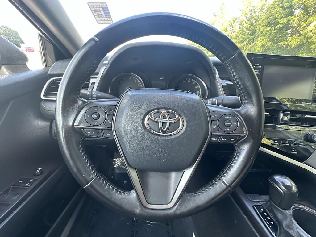 Thumbnail: 2022 Toyota Camry - 10
