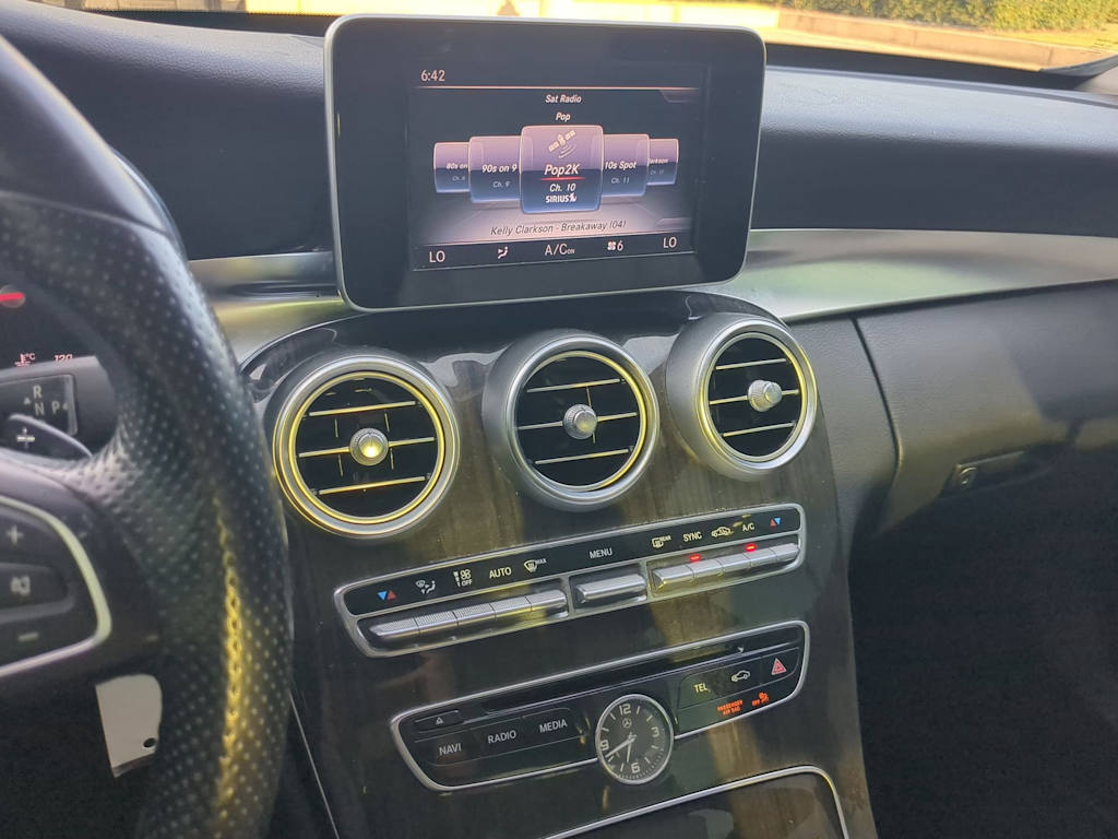 Thumbnail: 2015 Mercedes-Benz C-Class - 12