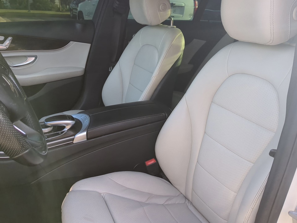 Thumbnail: 2015 Mercedes-Benz C-Class - 9