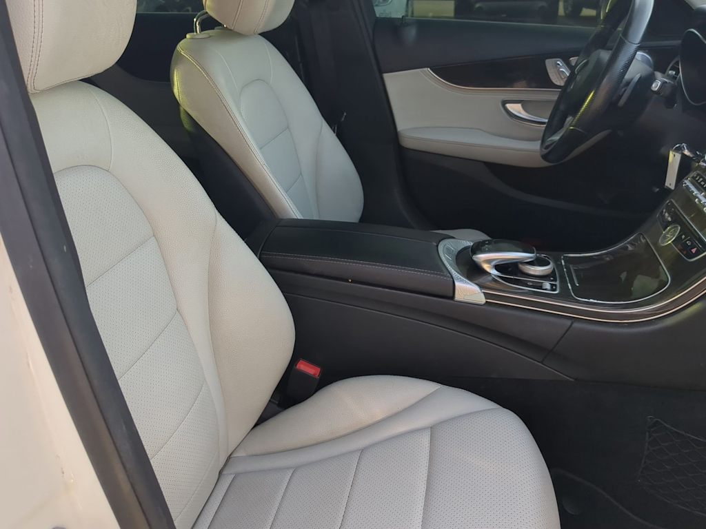 Thumbnail: 2015 Mercedes-Benz C-Class - 10