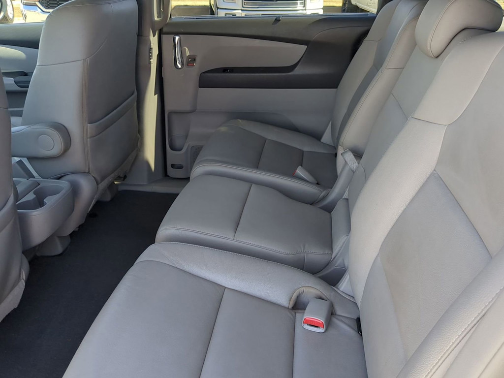 2015 Honda Odyssey EX-L 26