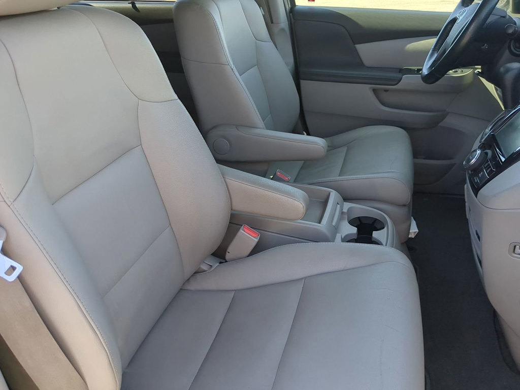 2015 Honda Odyssey EX-L 11