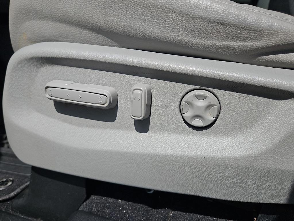 Thumbnail: 2019 Honda Odyssey - 25