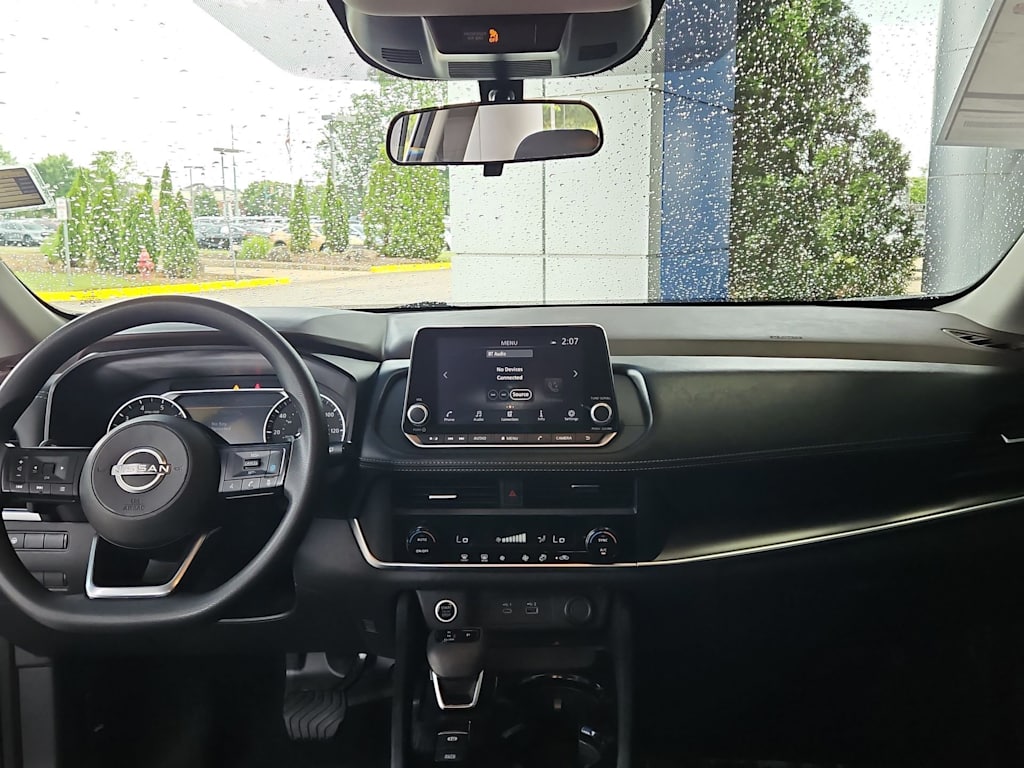 Thumbnail: 2023 Nissan Rogue - 9