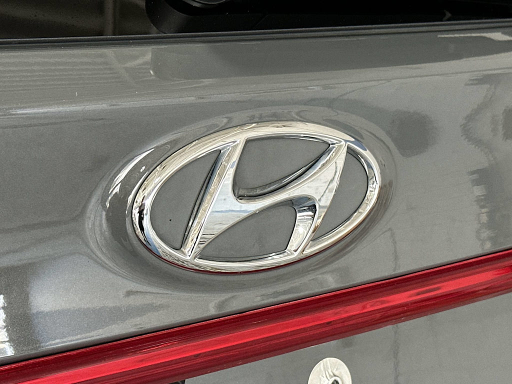 Thumbnail: 2022 Hyundai Santa Fe - 7