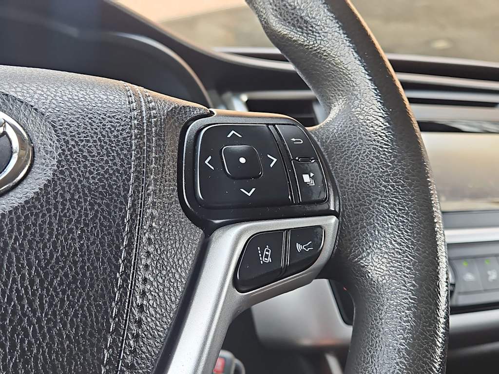 Thumbnail: 2019 Toyota Highlander - 29