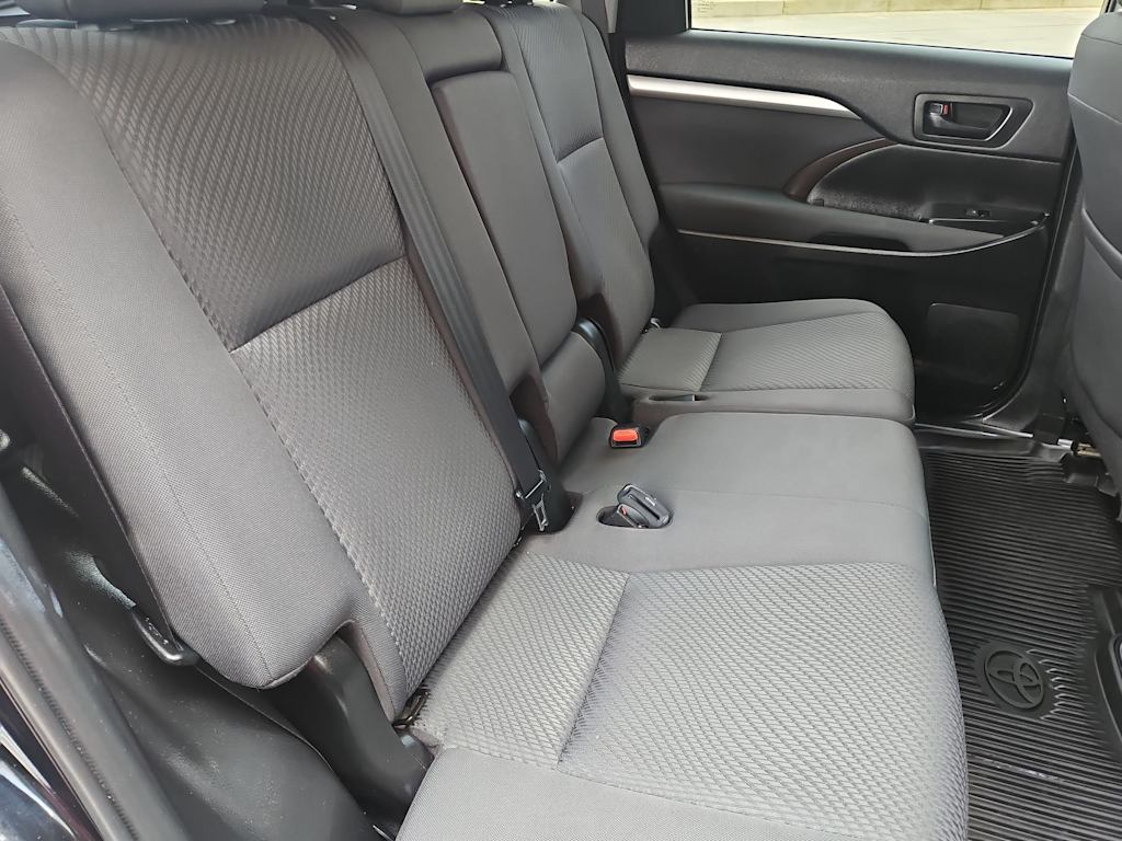 Thumbnail: 2019 Toyota Highlander - 26