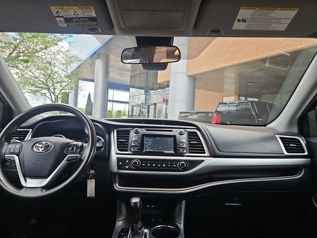 Thumbnail: 2019 Toyota Highlander - 9