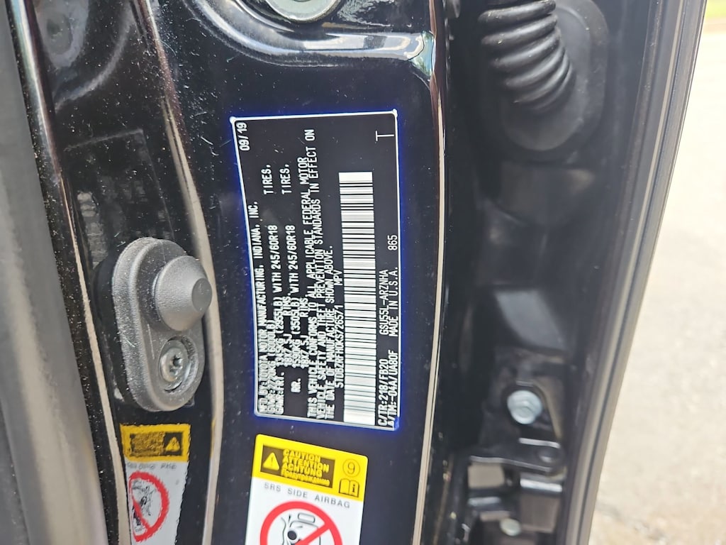 Thumbnail: 2019 Toyota Highlander - 17