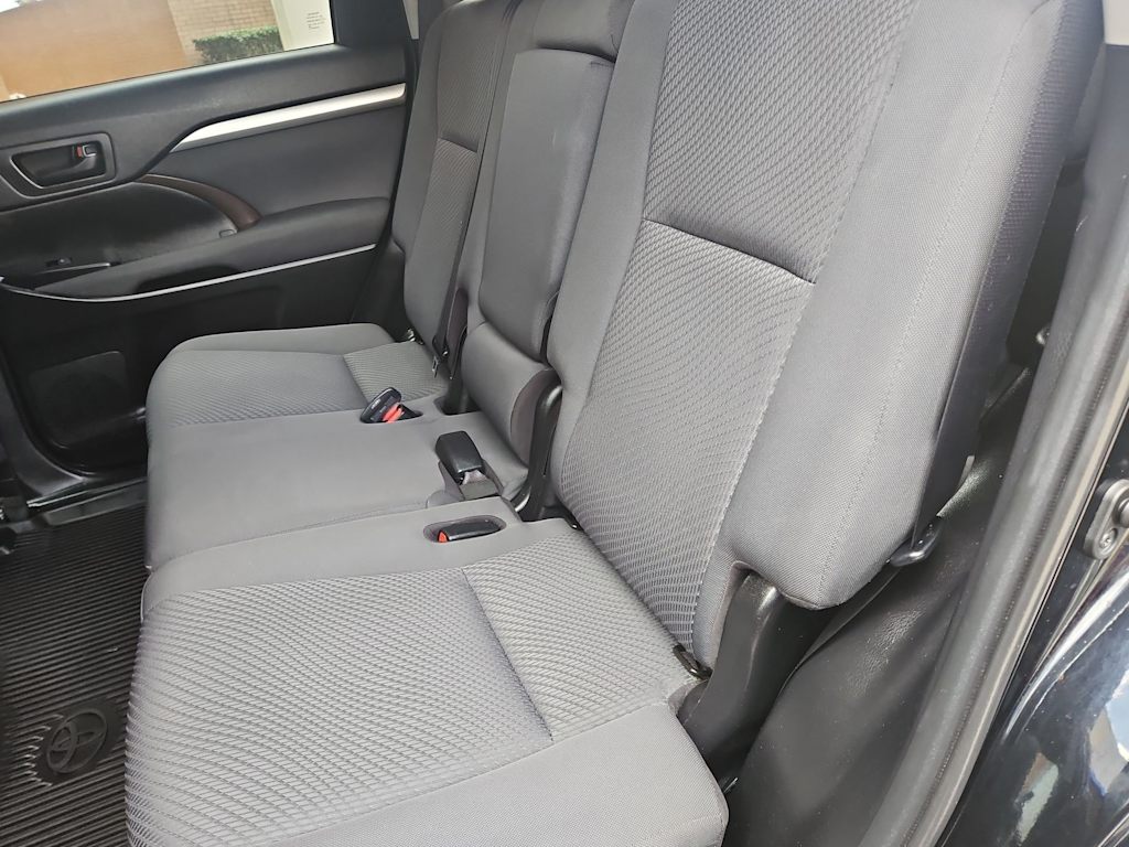 Thumbnail: 2019 Toyota Highlander - 25