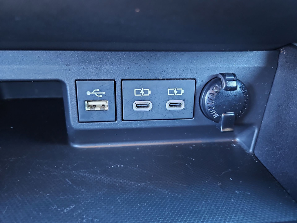 Thumbnail: 2023 Toyota Highlander - 36