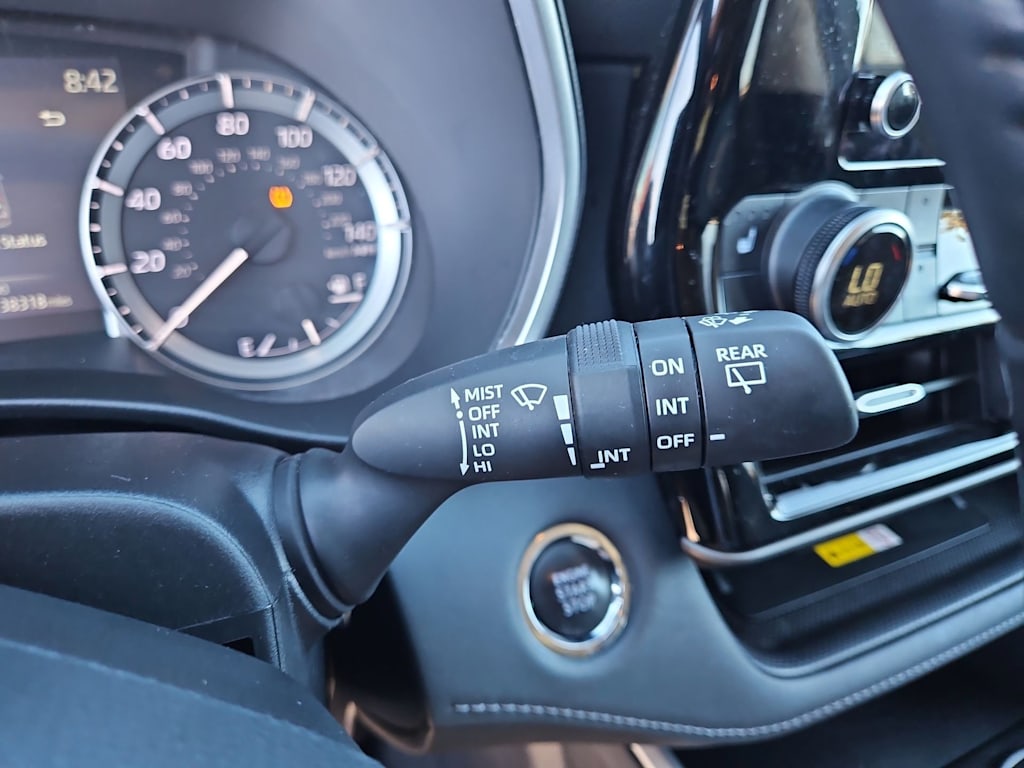 Thumbnail: 2023 Toyota Highlander - 17