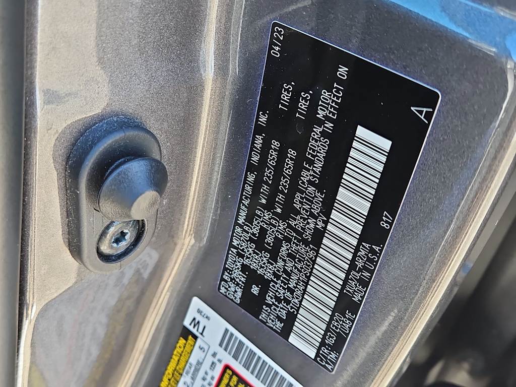 Thumbnail: 2023 Toyota Highlander - 20