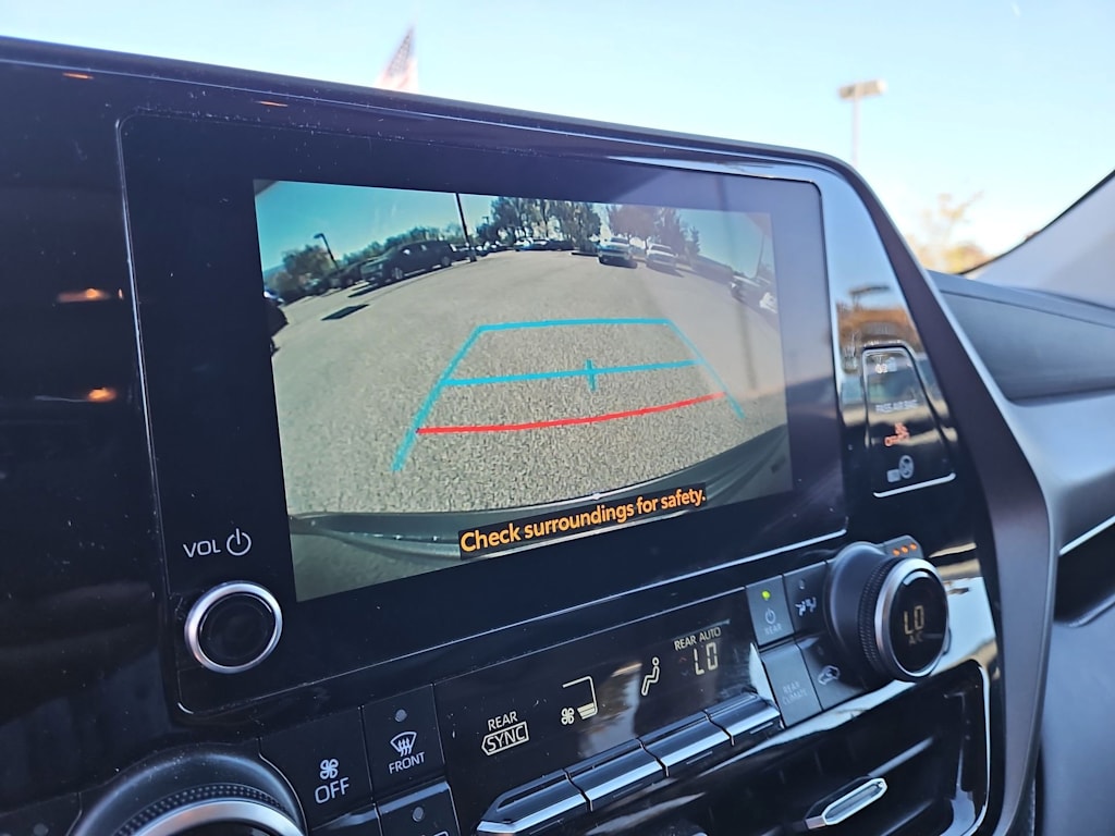 Thumbnail: 2023 Toyota Highlander - 34