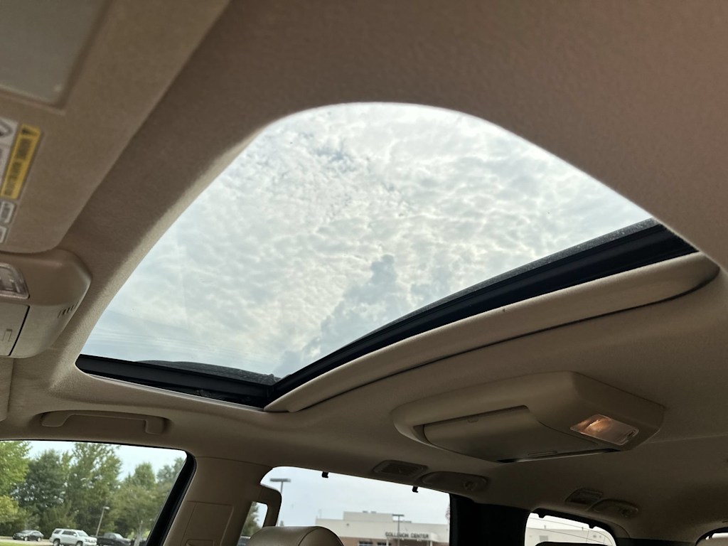 Thumbnail: 2008 Toyota Sequoia - 27