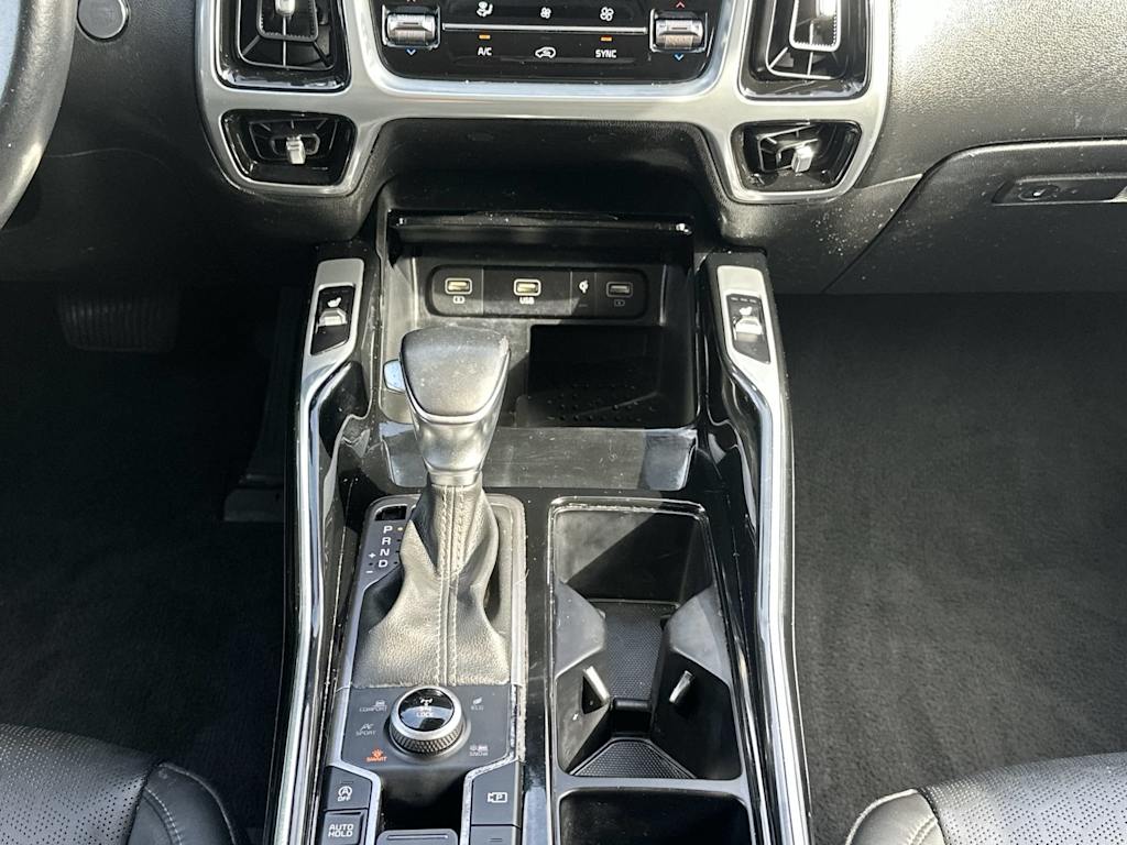 Thumbnail: 2023 Kia Sorento - 15