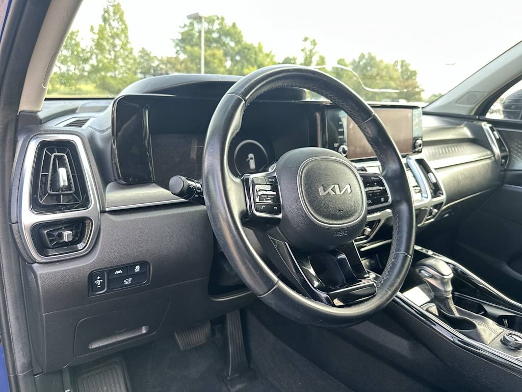 Thumbnail: 2023 Kia Sorento - 2