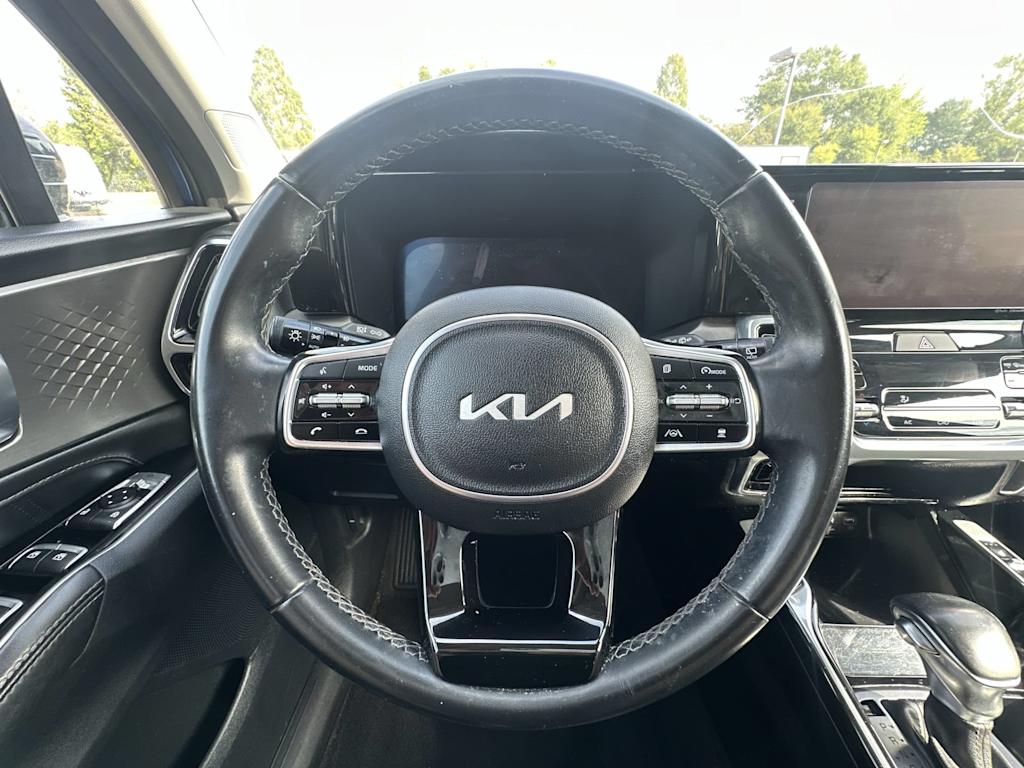 Thumbnail: 2023 Kia Sorento - 10