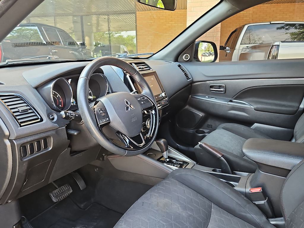 Thumbnail: 2020 Mitsubishi Outlander Sport - 2