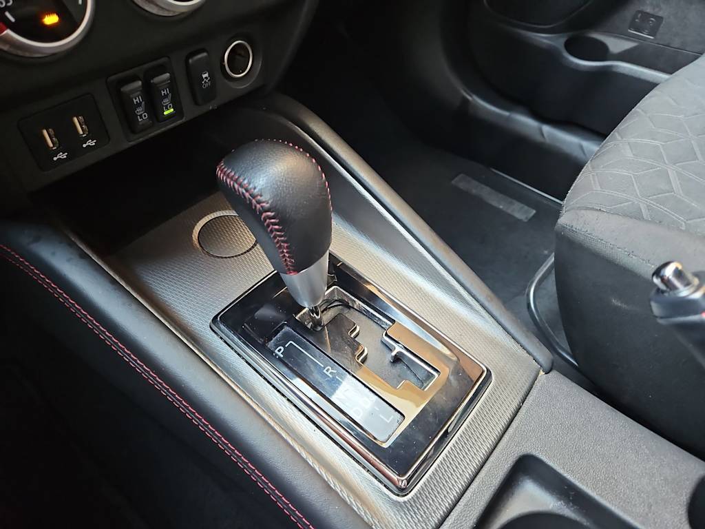 Thumbnail: 2020 Mitsubishi Outlander Sport - 15