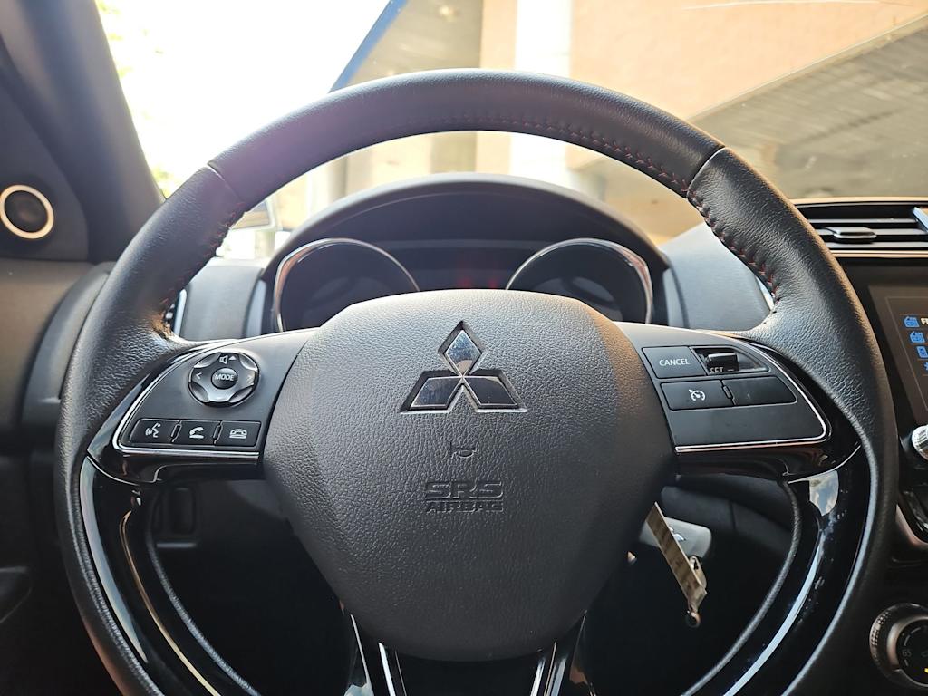 Thumbnail: 2020 Mitsubishi Outlander Sport - 13