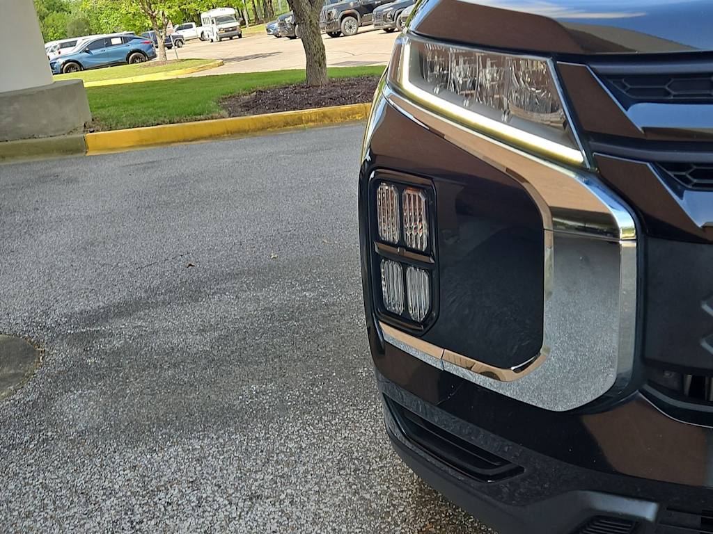 Thumbnail: 2020 Mitsubishi Outlander Sport - 6