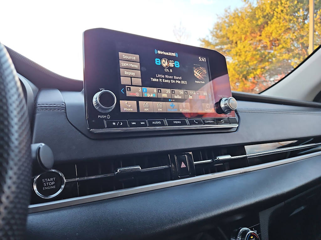 Thumbnail: 2023 Mitsubishi Outlander - 14