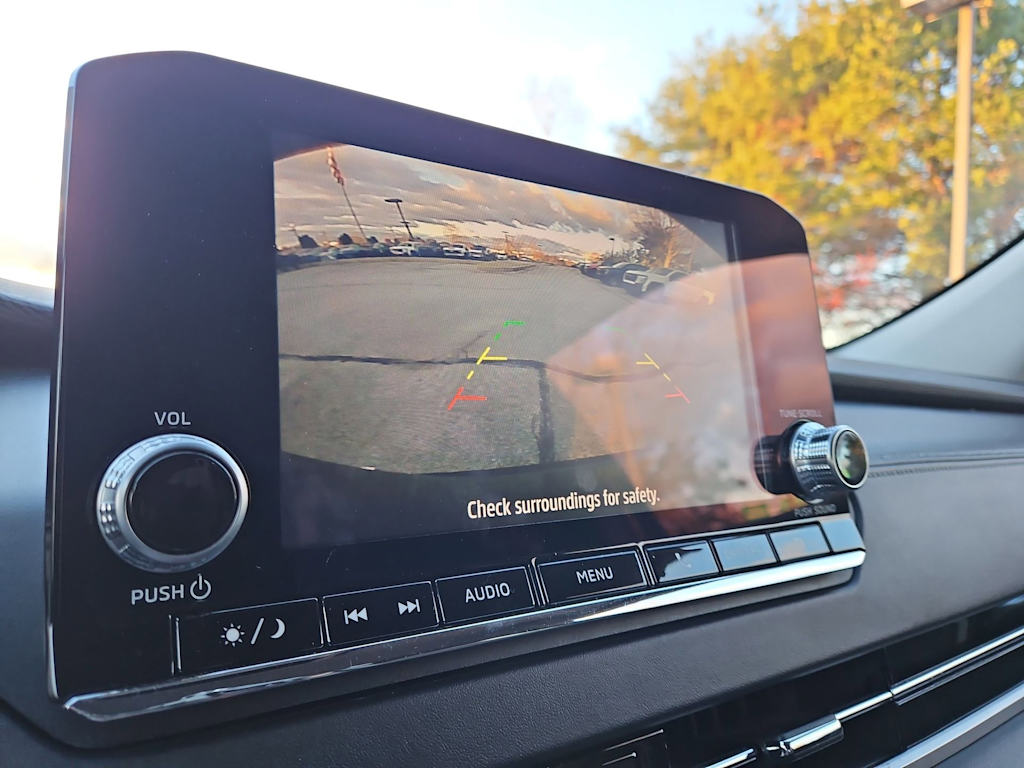 Thumbnail: 2023 Mitsubishi Outlander - 33