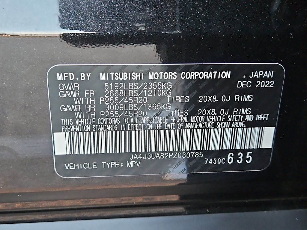 Thumbnail: 2023 Mitsubishi Outlander - 18