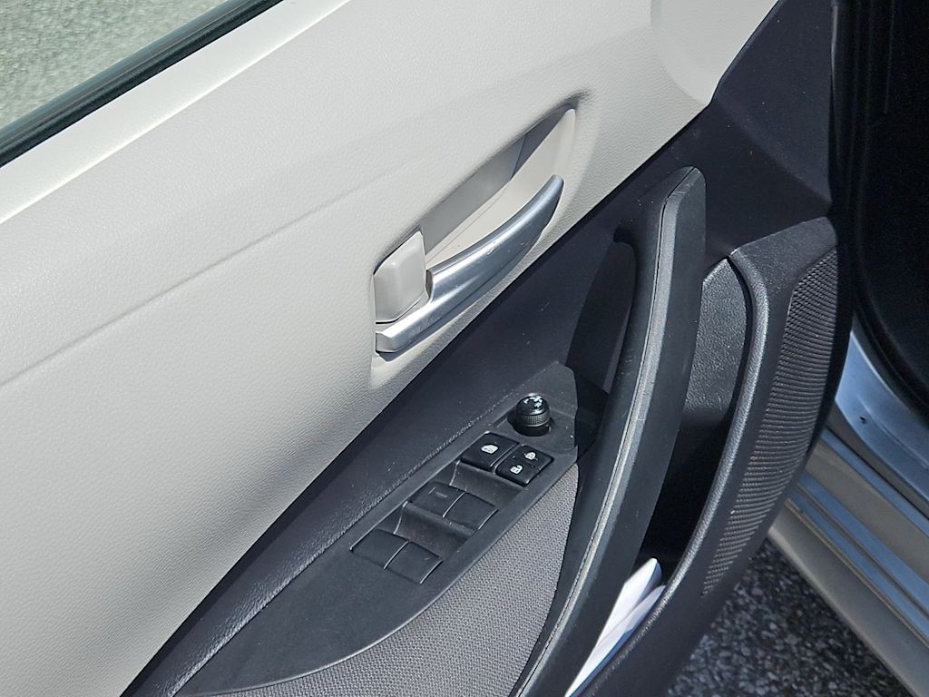 Thumbnail: 2021 Toyota Corolla - 24