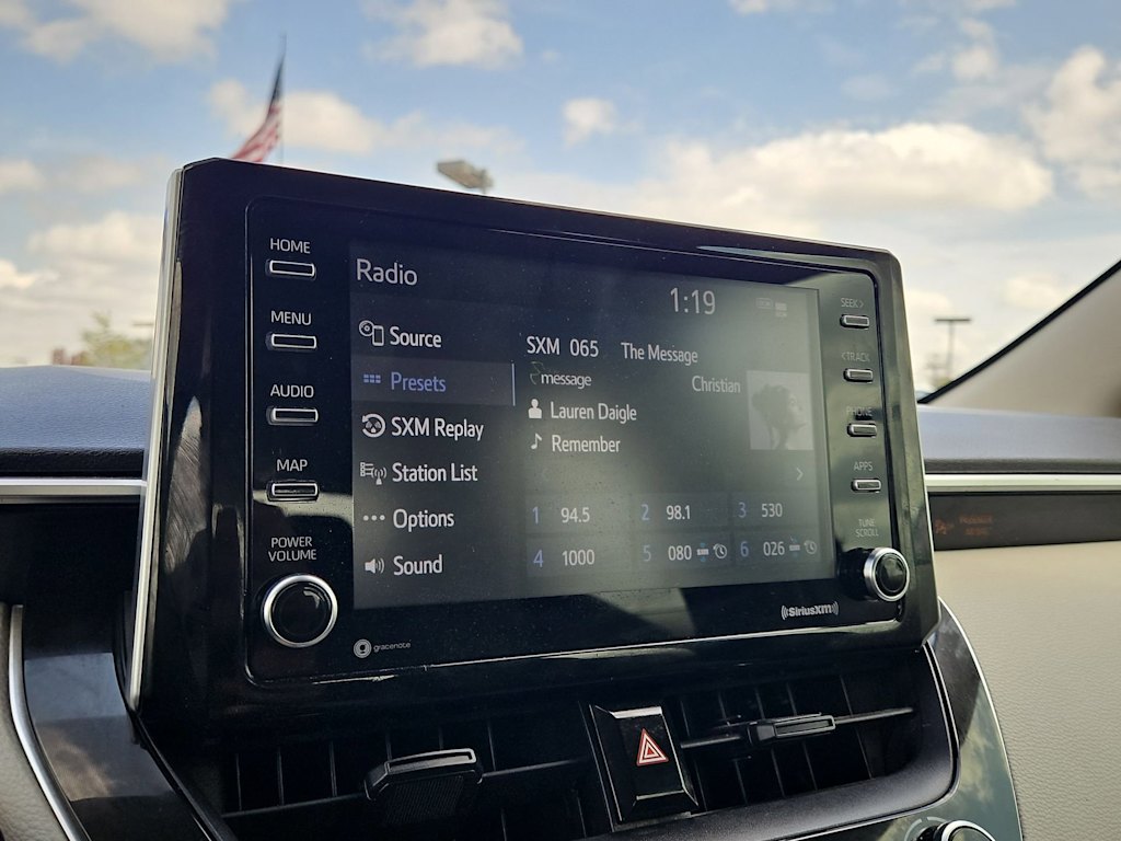 Thumbnail: 2021 Toyota Corolla - 32