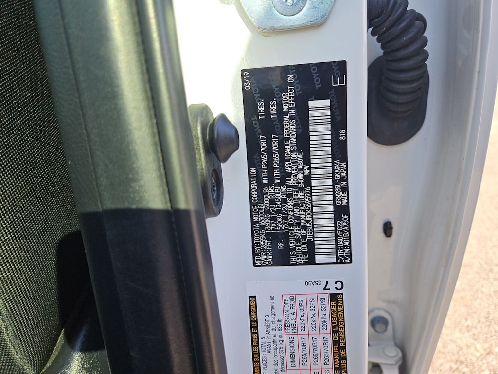 Thumbnail: 2019 Toyota 4Runner - 18