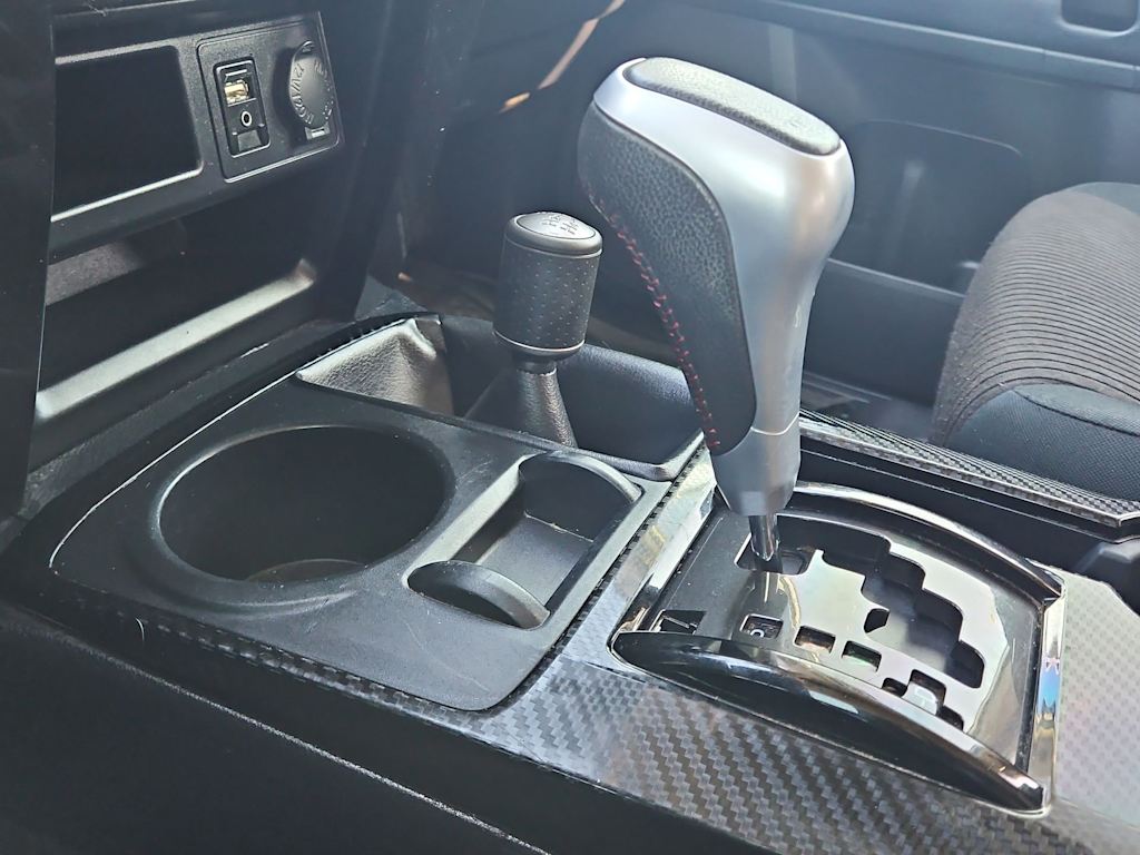 Thumbnail: 2019 Toyota 4Runner - 15