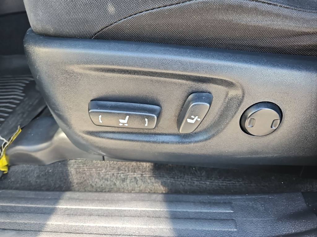 Thumbnail: 2019 Toyota 4Runner - 25