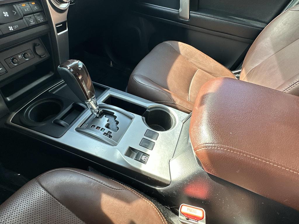 Thumbnail: 2015 Toyota 4Runner - 16
