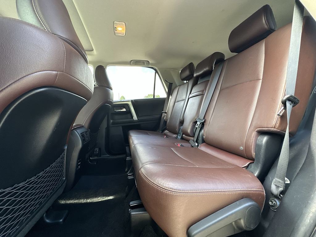 Thumbnail: 2015 Toyota 4Runner - 34