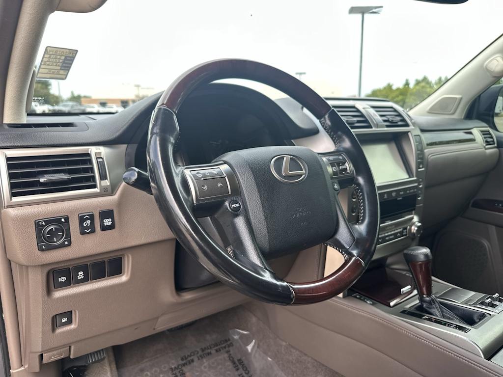 Thumbnail: 2018 Lexus GX - 2