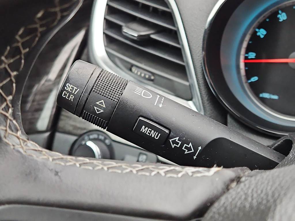 Thumbnail: 2016 Buick Encore - 31